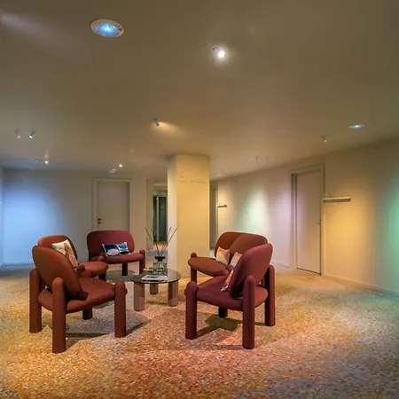 Hotel Canopy By Hilton 4*