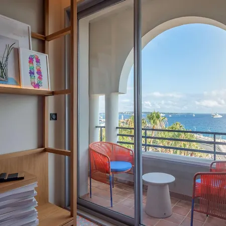 Hotel Canopy By Hilton 4*