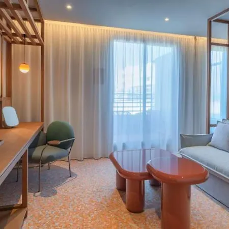 Canopy By Hilton 4*